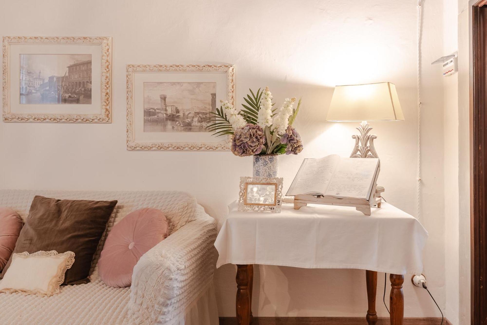 Apartamento La Finestra Sul Borgo Laterina Exterior foto